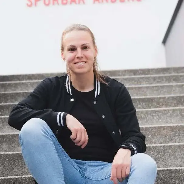 Dóra Zeller