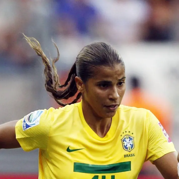 Fabi Simões
