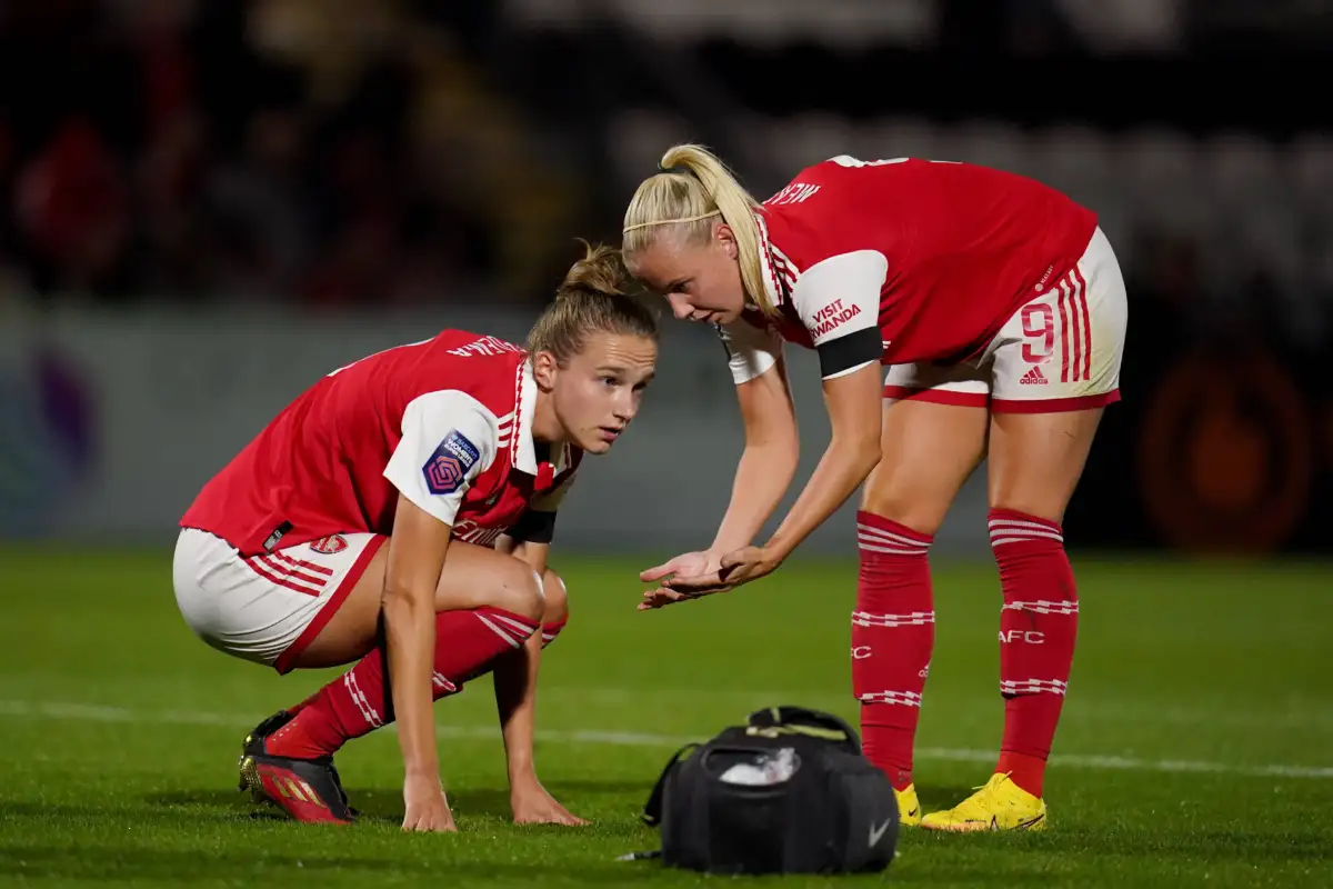 Myle's moms, Swifties, iconic football couple: Meet Beth and Viv