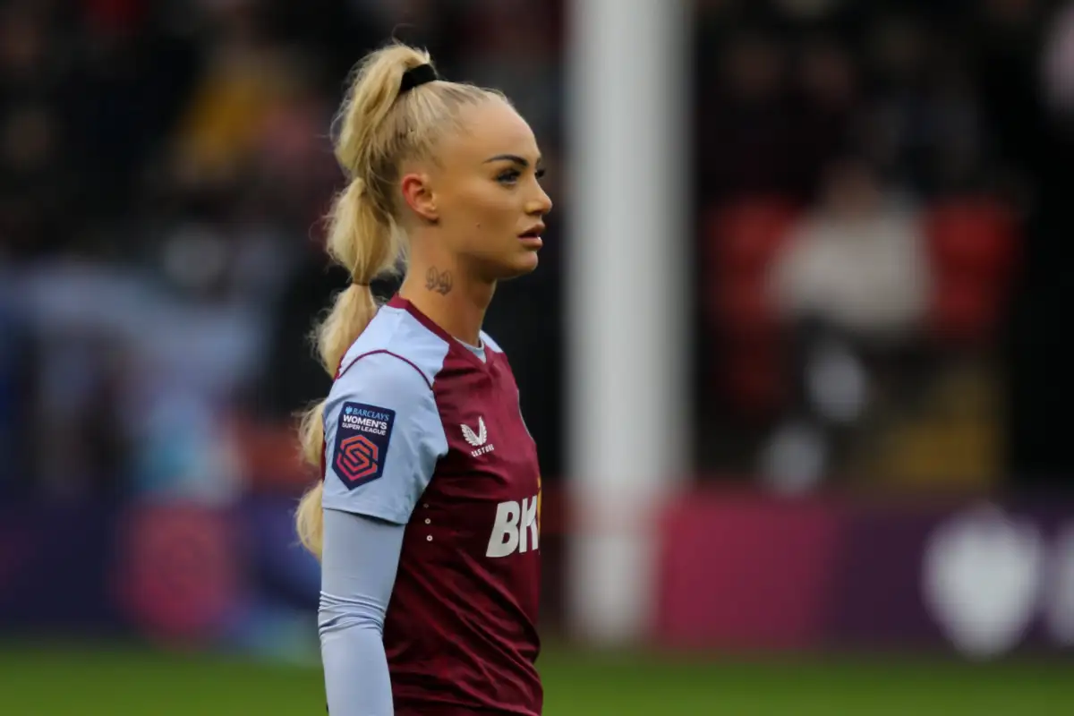 Alisha Lehman is heading back to WSL. Not even after a season in Como