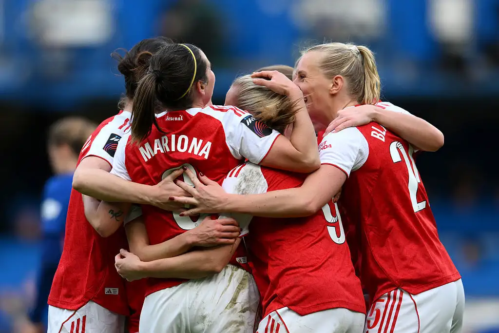 London is red. Mead and Caldentey silenced Stamford bridge