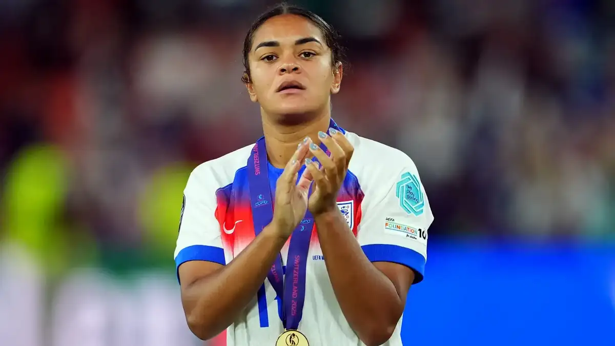 Why Jess Carter won't be involved in the London trophy parade?