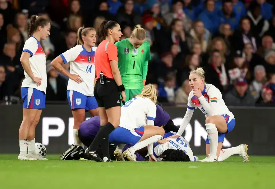 The worst news are confirmed. Agyemang tore her ACL