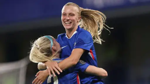 Great start in Blue for Ellie Carpenter. Chelsea beat Manchester City in WSL opener