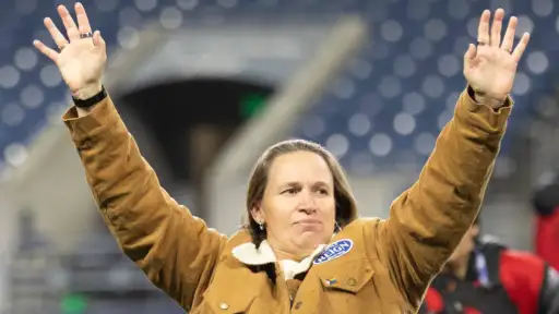 Laura Harvey, the most successful coach in NWSL, stays in Seattle