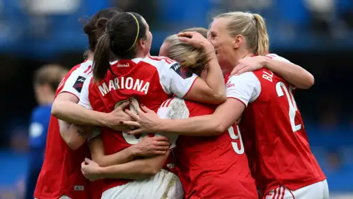 London is red. Mead and Caldentey silenced Stamford bridge