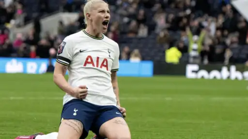 Beth England’s return