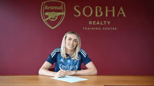 She is back home. Chloe Kelly signs permanently for Arsenal