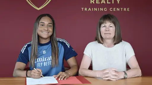 It's here! Olivia Smith signs for Arsenal
