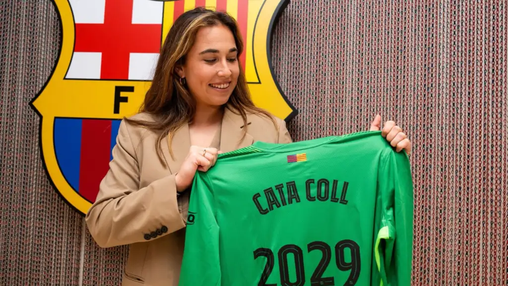 Cata Coll is staying with Culers!