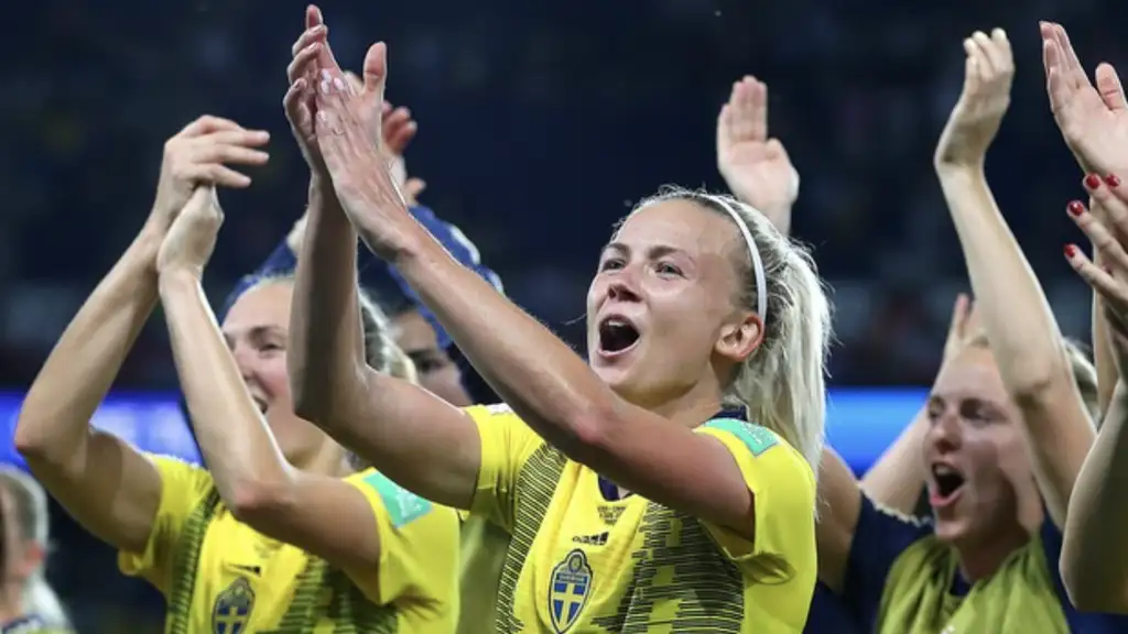 Hanna Glas retires from football