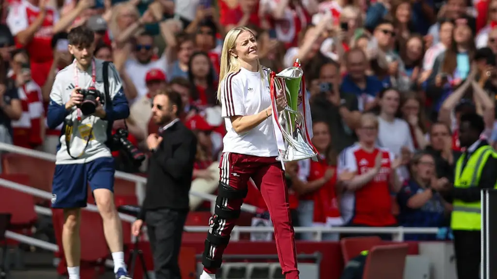 Leah Williamson is back!