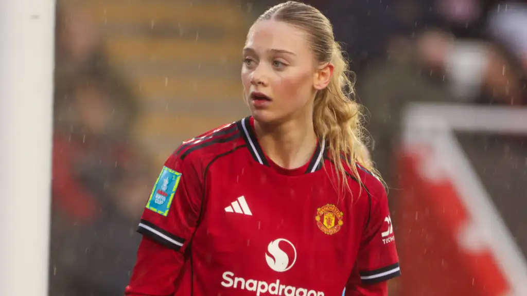 Layla Drury commits her international future to England
