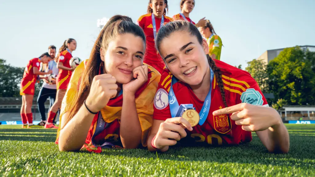 Natalia Escot knocks on the door of FC Barcelona and the elite of women’s football