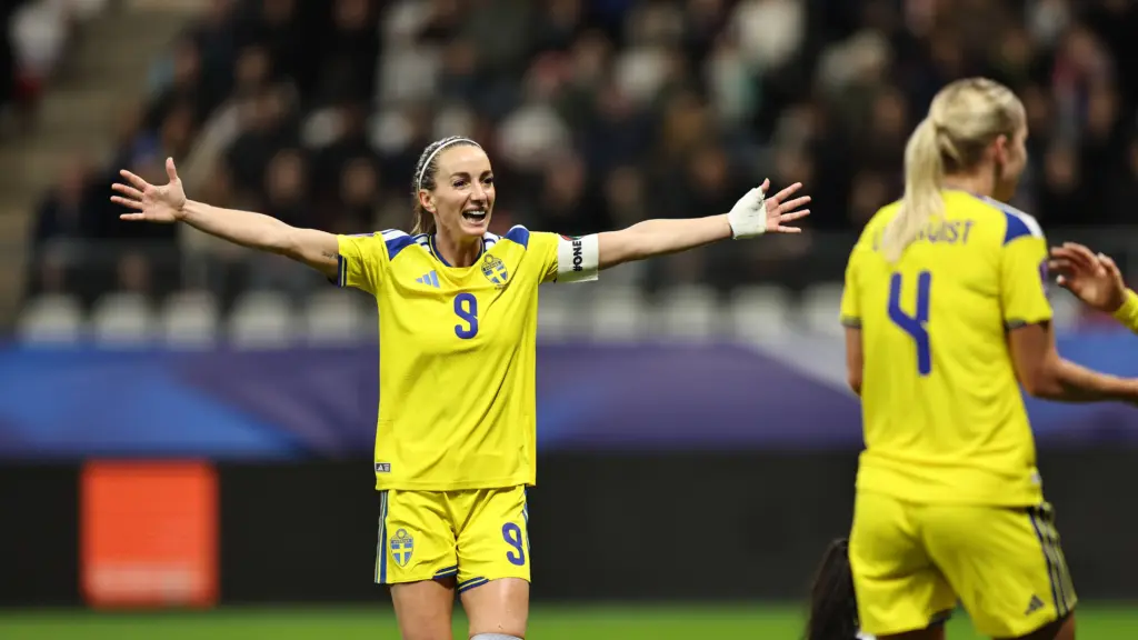 She could become an ice hockey player, but instead she is Sweden's captain. The story of Kosovare Asllani