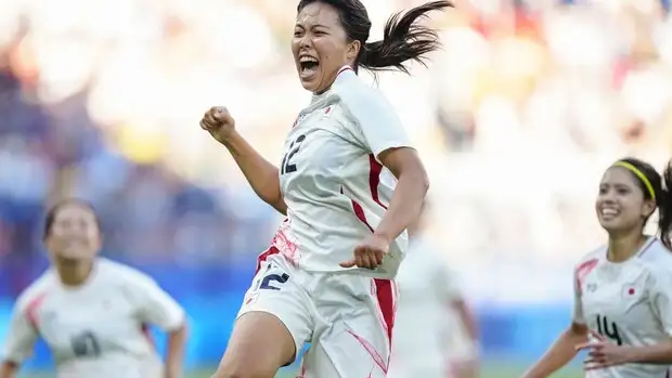 Tamikawa Momoko's incredible first goal for Japan!