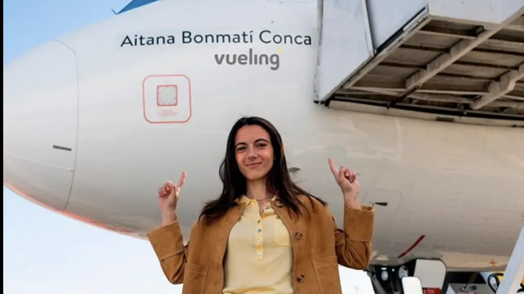 Bonmati is the first female footballer to have a plane named after her