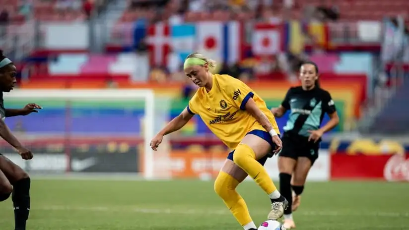 Gotham with two red cards defeated Utah Royals 3:0