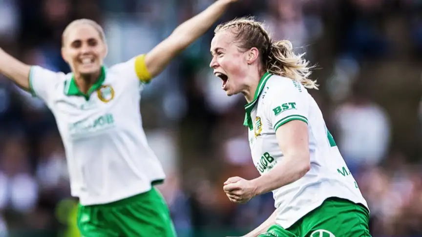 Stockholm is green. Hammarby won the city derby 2:1 over Djurgården