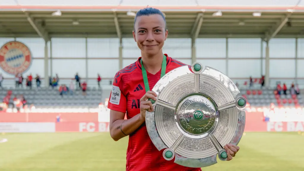 Bayern's winter loan Caruso signs permanent contract