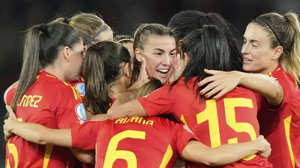 Italy and Spain are in the quarterfinals! How did their final  group match go?