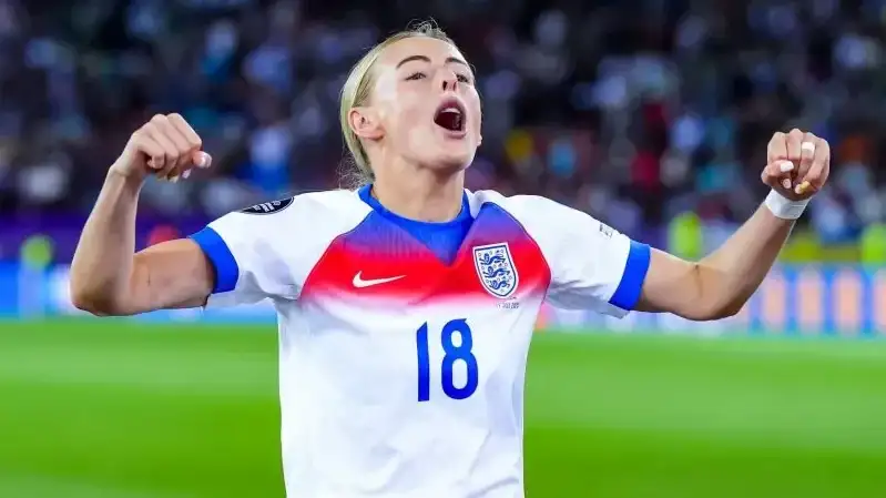 England's hero who can't swim. Learn more about Chloe Kelly in the Lionesses Unfiltered interview