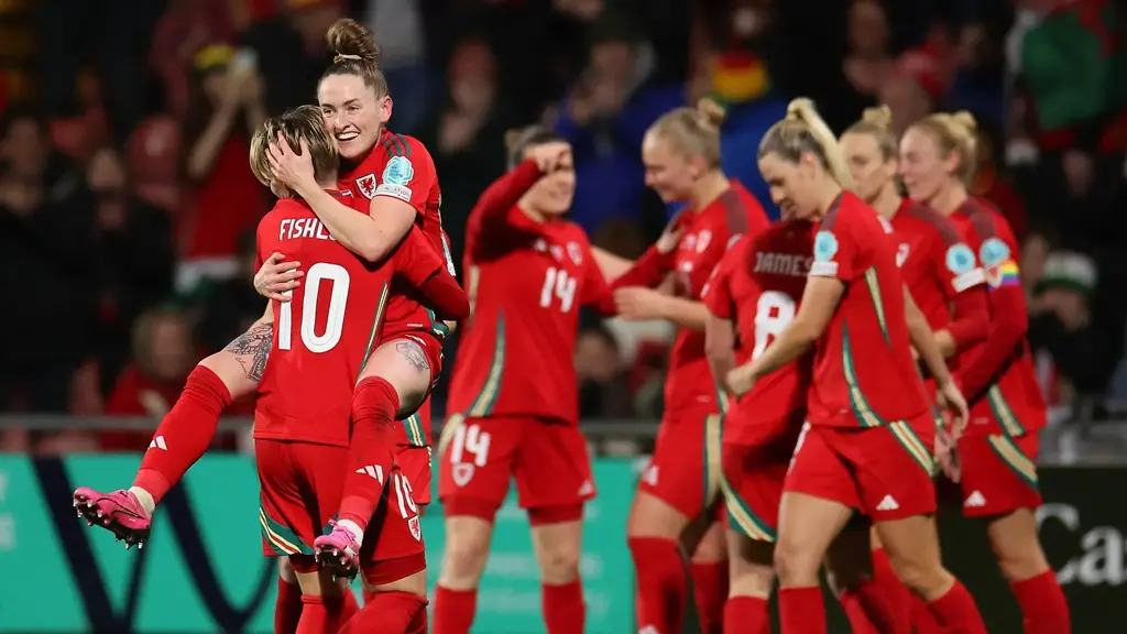 Wales team bus involved in crash at the Euros. All player remain unhurt