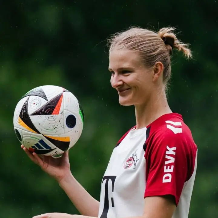Anna-Lena Stolze
