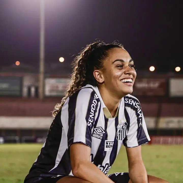 Lívia Claro Mathias